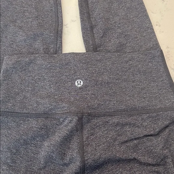 lululemon athletica Charcoal Leggings size 6 - Picture 4 of 6